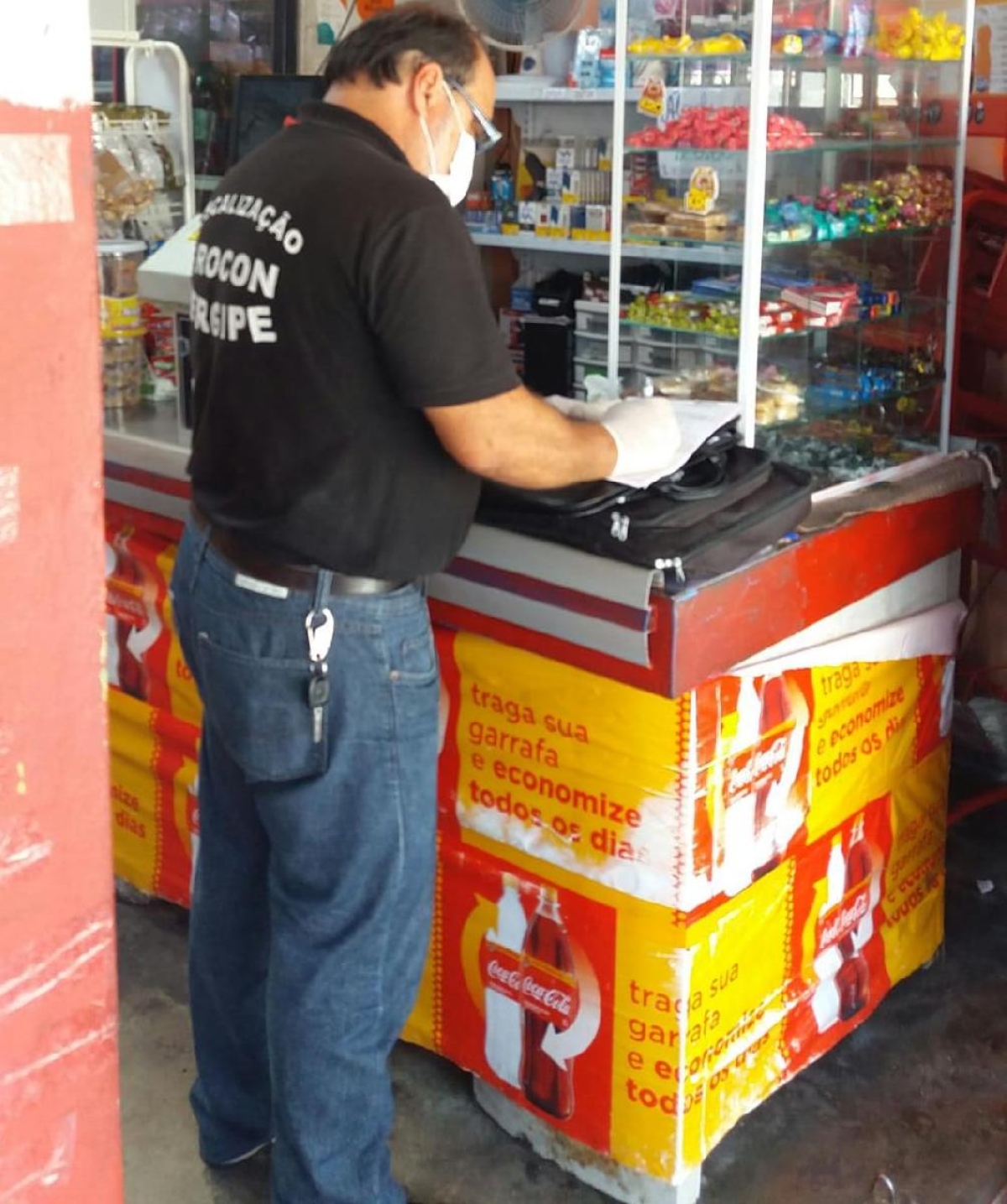 Procon de Sergipe notifica estabelecimentos comerciais por descumprimento do Decreto Estadual em Estância (Foto: Governo de Sergipe)