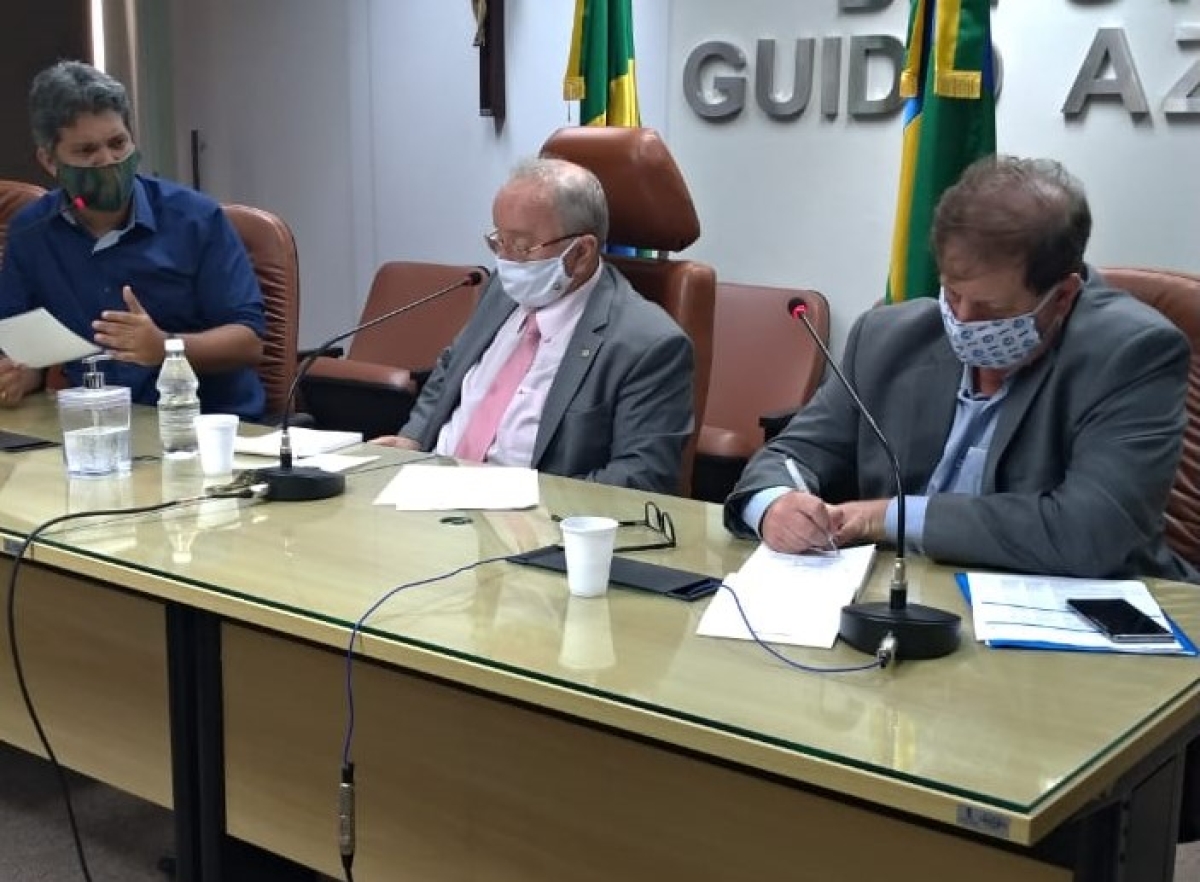 Diretor da Deso elenca obras e descarta irregularidades (Foto: Júnior Ventura/ Rede Alese)


