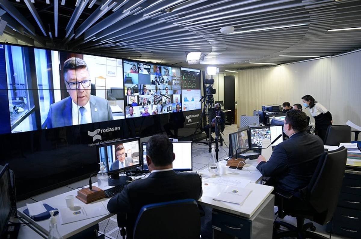 O senador Carlos Viana (PSD-MG) foi o relator do projeto de lei de conversão, que segue para a sanção presidencial (Foto: Pedro França/ Agência Senado)