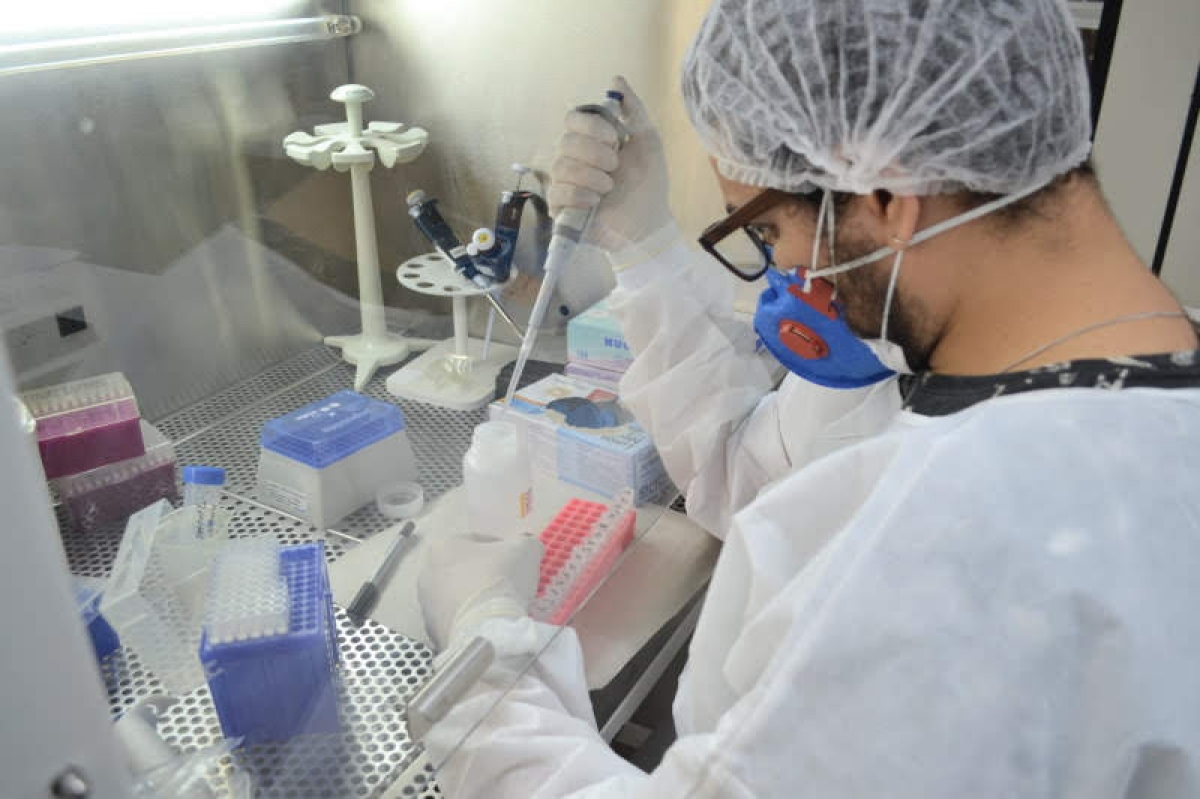 Covid- 19: Lacen processa em média 400 teste (Foto: SES/SE)
