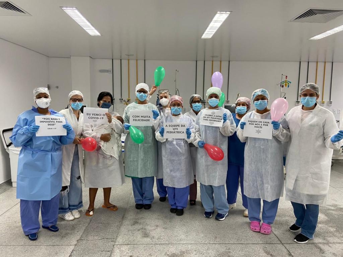 Covid- 19: Bebê de quatro meses recebe alta da CTI Pediátrica para Enfermaria do Huse (Foto: SES/SE)