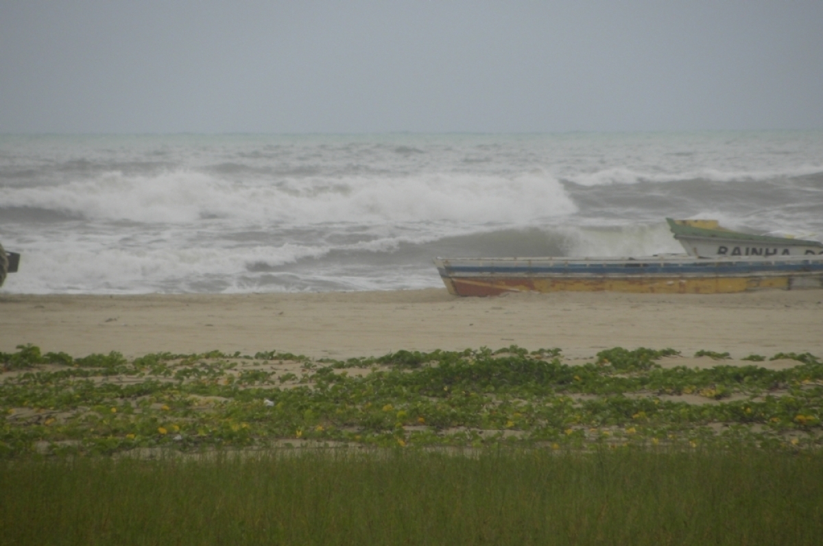 Marinha emite aviso de ressaca com ondas de até 4m no litoral de Sergipe (Foto de arquivo: Portal Infonet) 