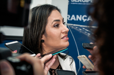 Viviane Pessoa lembra que a sociedade necessita se sentir segura (Foto: Adepol/SE)