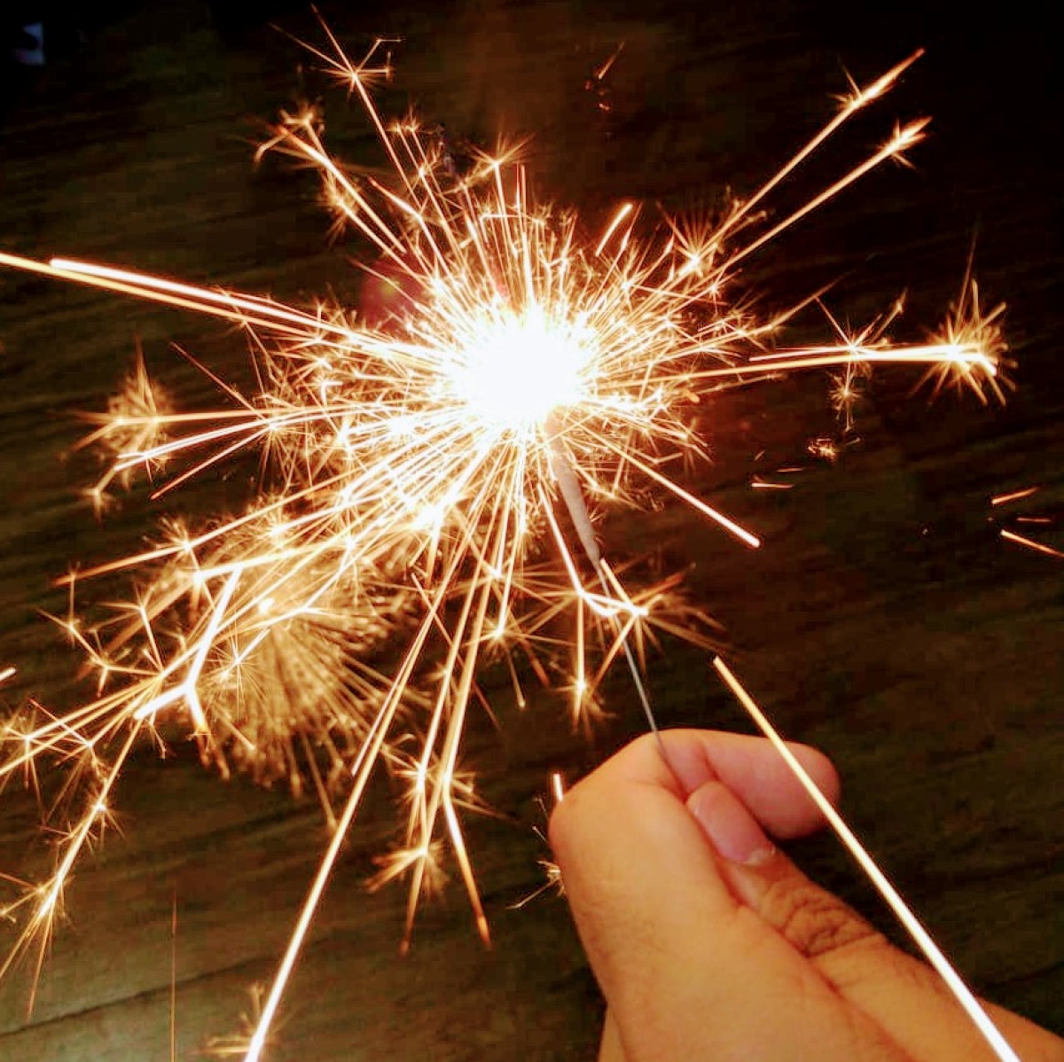 Fogueiras e fogos de artifício aumentam os riscos para Covid-19 (Foto: Asscom Semdec)