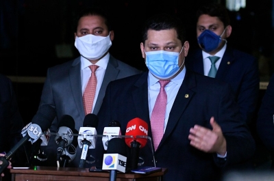 Em nota oficial, Davi Alcolumbre desejou melhoras ao presidente da República, que contraiu covid-19 (Foto: Marcos Oliveira/ Agência Senado)