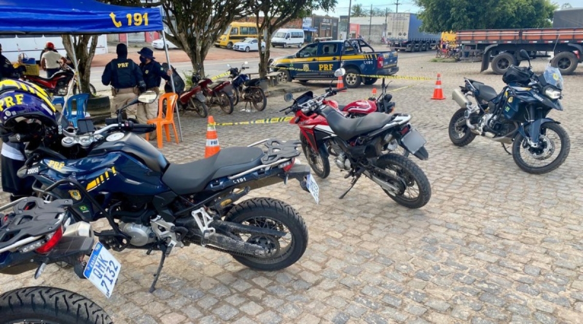 Operação "Duas Rodas": PRF flagra quatro veículos adulterados na BR-101 (Foto: PRF/SE)