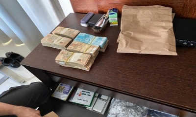 Estão sendo cumpridos seis mandados judiciais de busca e apreensão em Aracaju e Socorro (Foto: PF/SE)