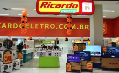 Ricardo Eletro fechou 300 lojas em 17 estados e demitiu 3.600 funcionários (Foto: Divulgação)