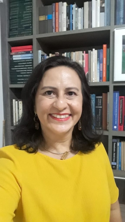 Eliodete Coelho, pedagoga, mestre em Educação Escolar e doutoranda pelo Programa de Pós-graduação em Educação da Universidade Tiradentes (Foto: Assessoria de Imprensa Unit)