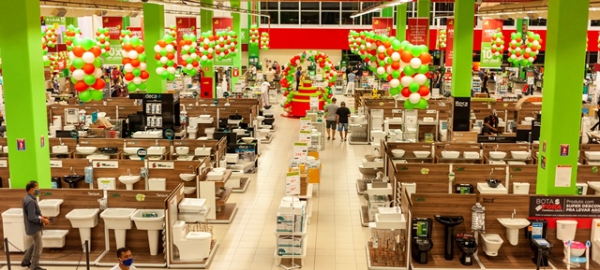 O maior Home Center do Nordeste está soprando as velinhas (Foto: Reprodução/ Ferreira Costa)