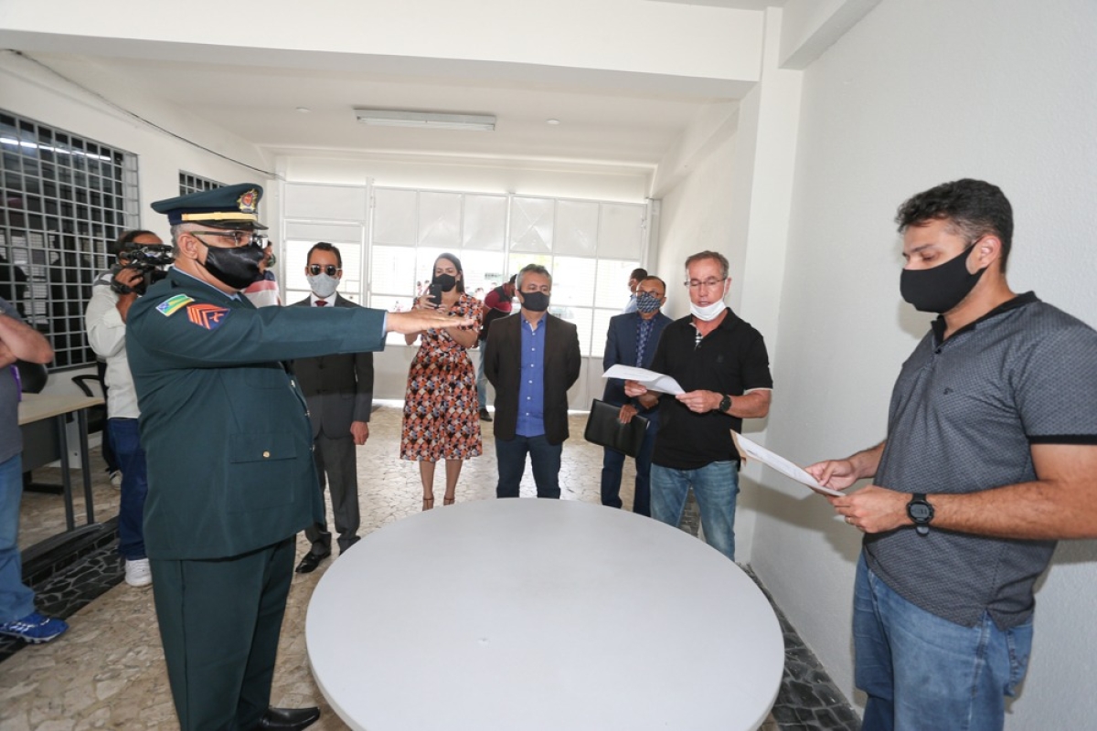 Sargento Vieira toma posse como vereador titular na Câmara de Aracaju (Foto: César de Oliveira/ CMA)