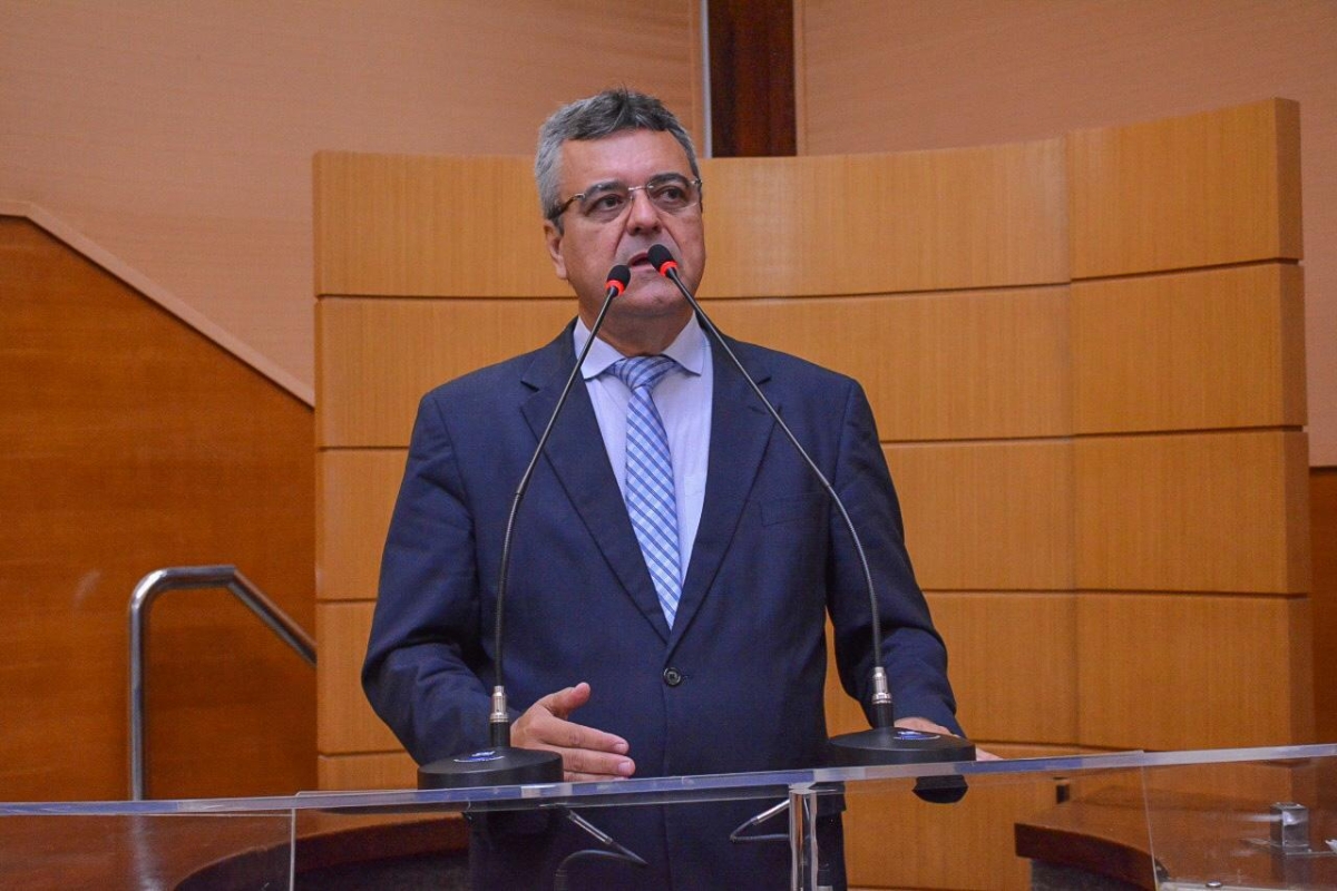 Luciano Pimentel solicita à Alese inclusão de Moção sobre ITBI na pauta da sessão (Foto: Assessoria Luciano Pimentel)