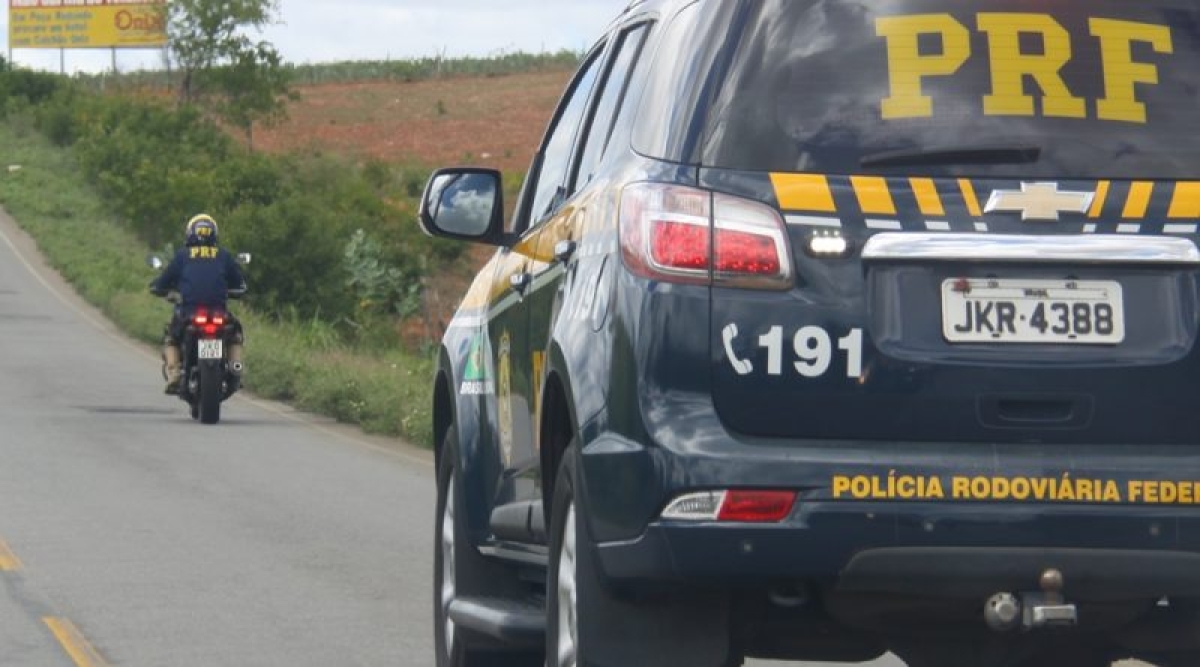 Nossa Sra. do Socorro: PRF apreende 16,5 quilos de maconha na BR-101 (Foto: PRF/SE)