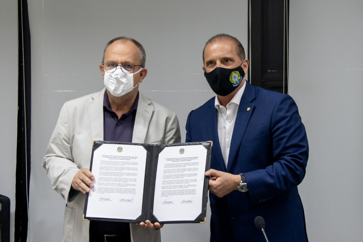 A cerimônia aconteceu no Palácio dos Despachos, em Aracaju (SE) e simboliza a formalização da liberação de recursos na ordem de R$ 11 milhões pelo Ministério da Cidadania a serem investidos em Sergipe, para a aplicação em três frentes do programa (Foto: Arthuro Paganini/ ASN)