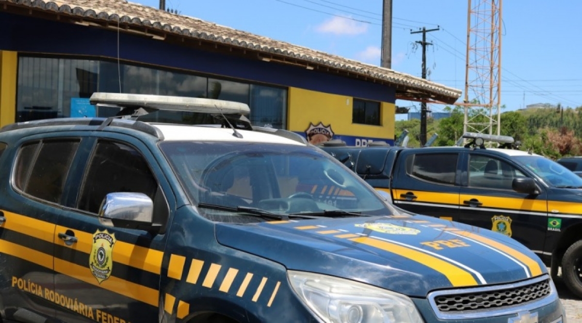 PRF/SE recupera dois veículos roubados (Foto: PRF/SE)