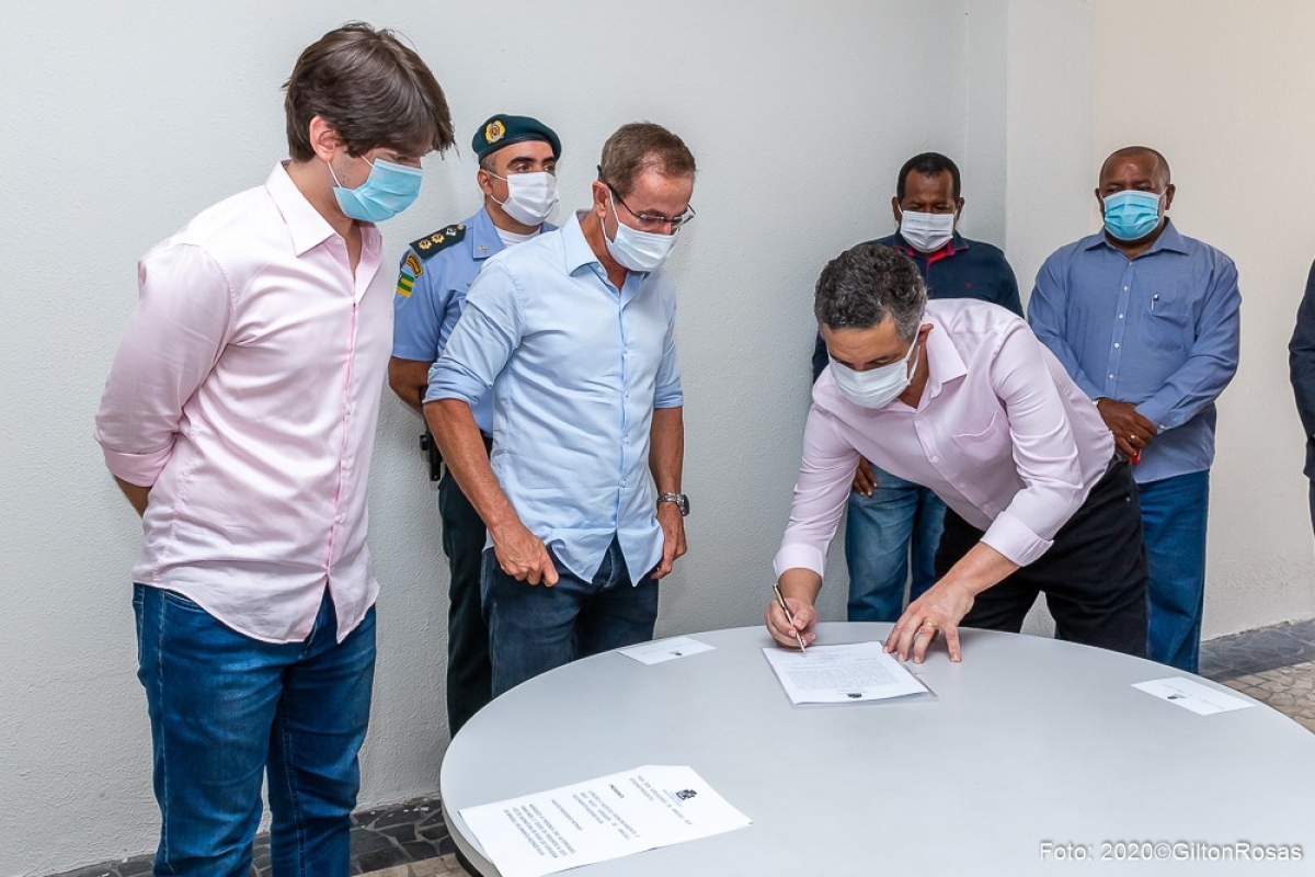 Câmara de Aracaju empossa veterinário Heliomarto Resende como vereador (Foto: Gilton Rosas/ Ascom CMA)