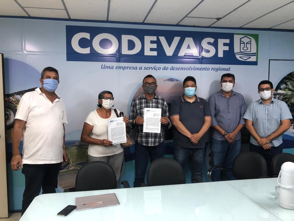 Com emendas de Laércio, associações de produtores rurais recebem equipamentos agrícolas (Foto: Site Laércio Oliveira)