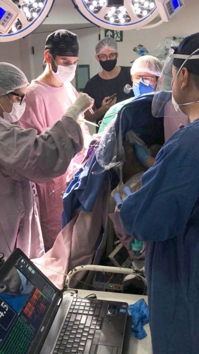 Hospital de Cirurgia realiza mais uma cirurgia de retirada de tumor cerebral com o paciente acordado (Foto: Hospital de Cirurgia)