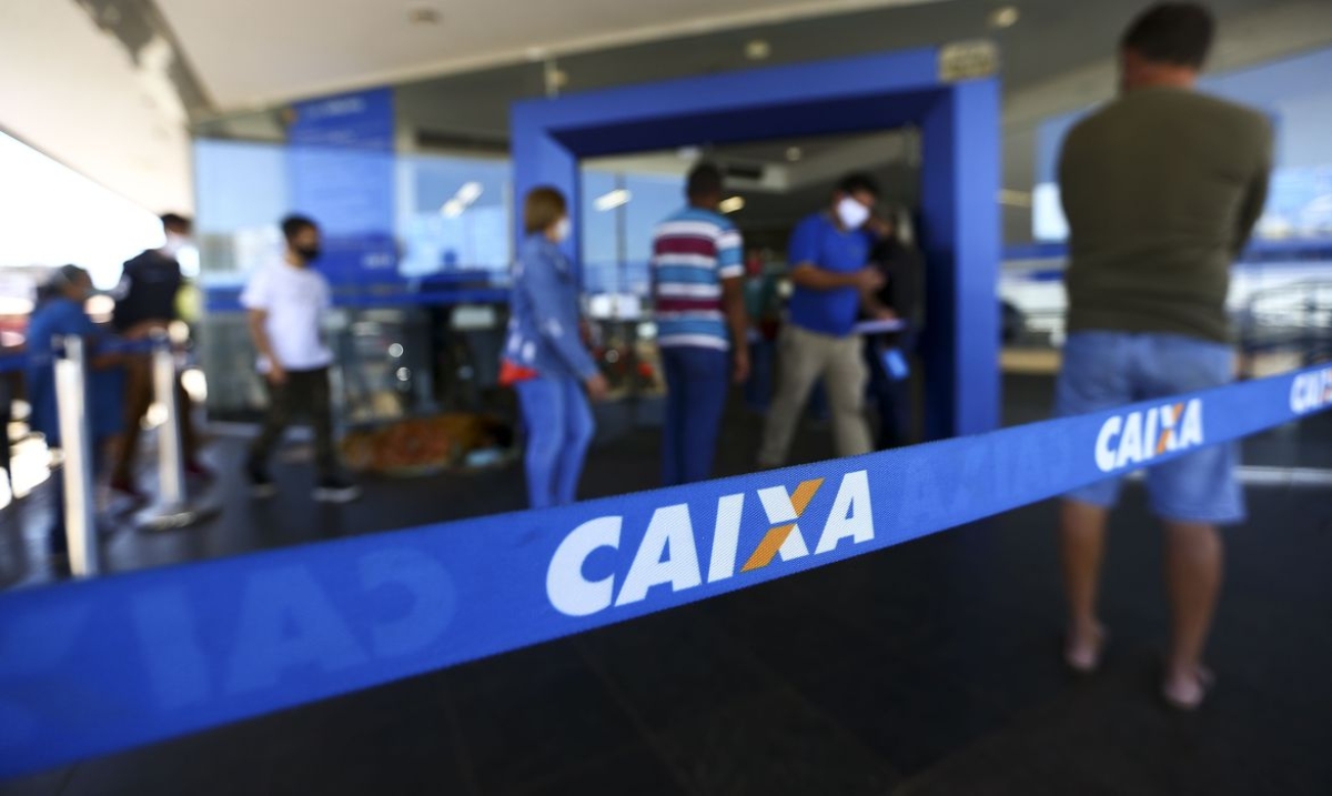 Caixa paga auxílio emergencial para beneficiários do Bolsa Família (Foto: Marcelo Camargo/ Agência Brasil)
