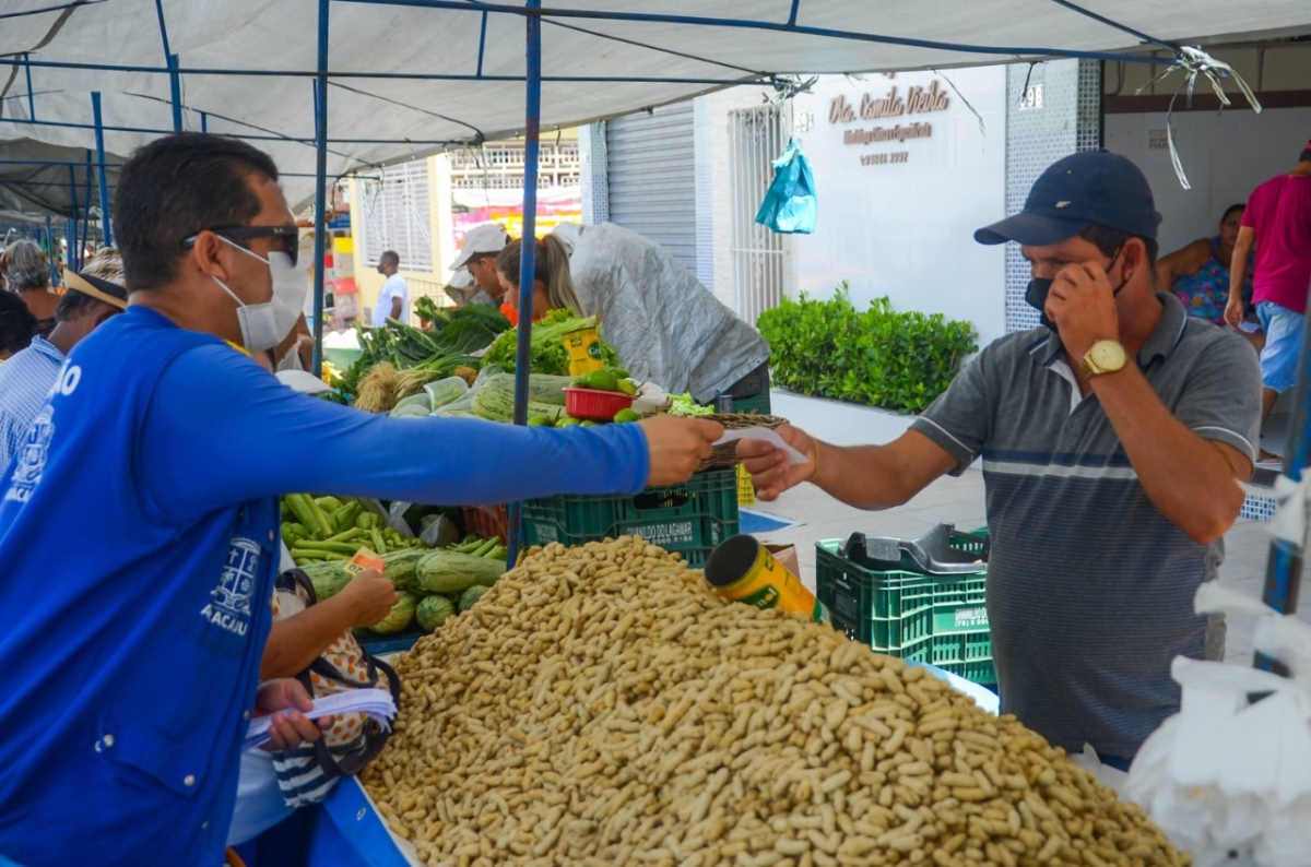 Prefeitura de Aracaju antecipa feiras livres no fim de semana do 2º turno das eleições (Foto: Felipe Goettenauer/ Ascom Emsurb)