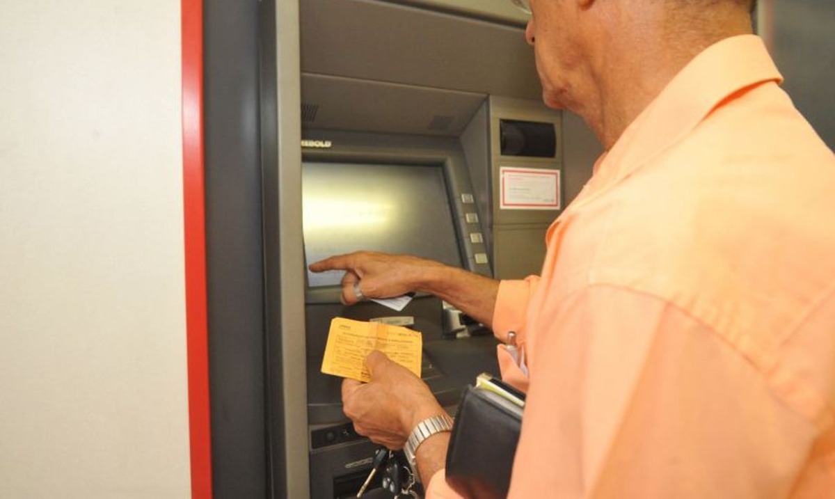 Bancos abrem de manhã na véspera do Natal (Foto de arquivo: Agência Brasil)
