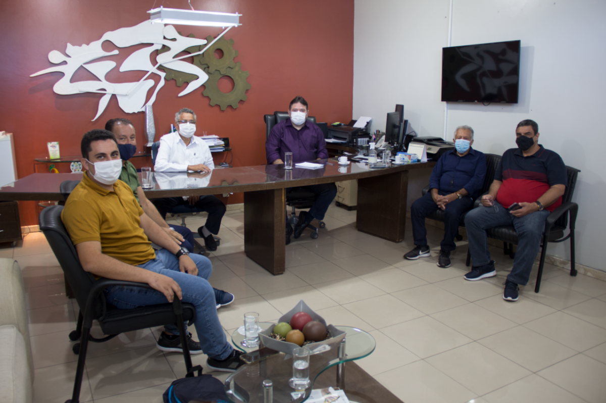 Governo discute implantação de fábrica do setor madeireiro em Macambira (Foto: Codise)