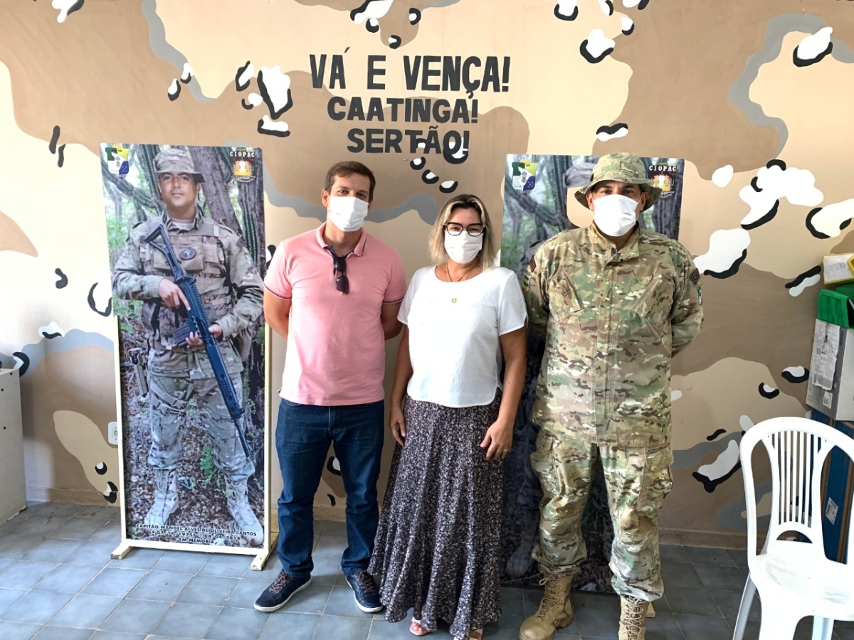 Deputada Janier Mota se reúne com o Comando da Caatinga em Glória (Foto: Assessoria Janier Mota)