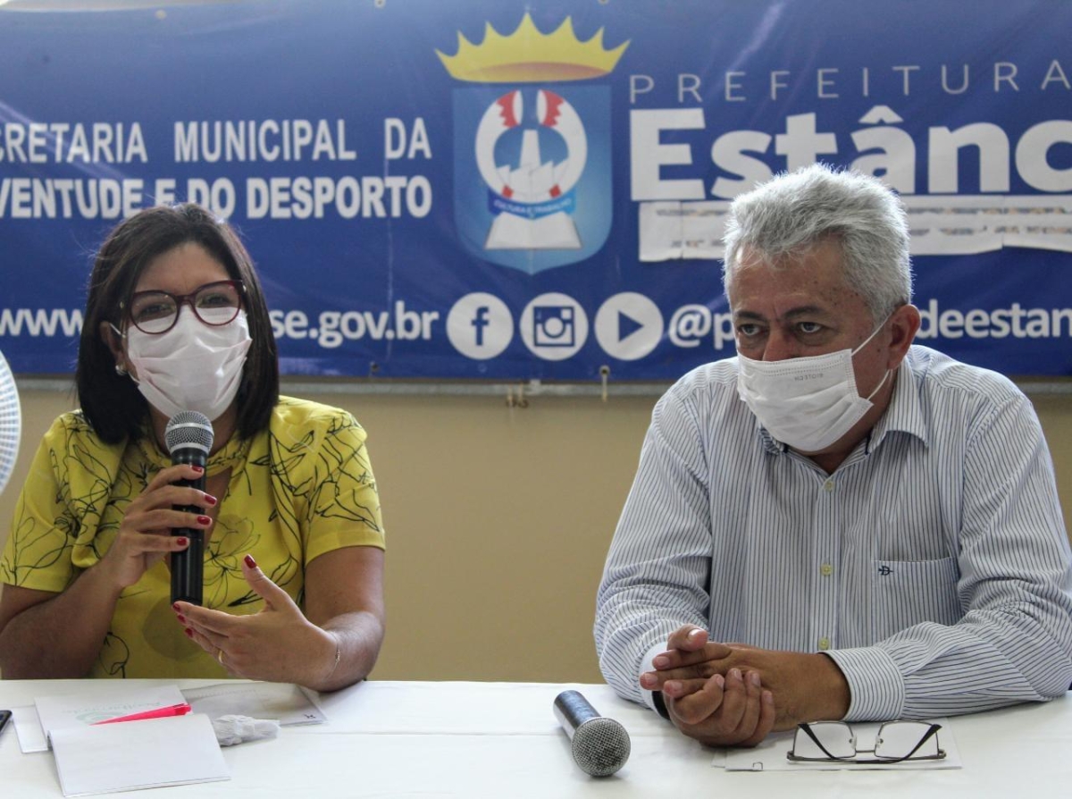 "O SUS em Sergipe deve ser fortalecido no estado junto com os municípios", diz Mércia Feitosa durante reunião com prefeitos da região Sul e Centro-Sul (Foto: SES/SE)