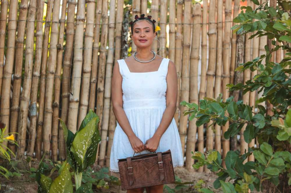 Em novo single, Jaque Barroso dá um "Banho de Quilombo" na música brasileira (Foto: Divulgação)