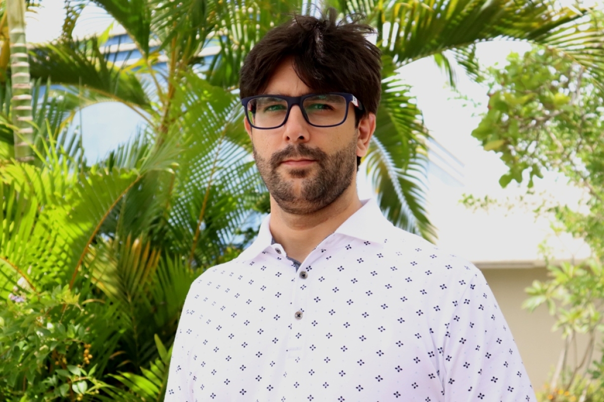 Professor Diego Moura Tanajura esclarece dúvidas sobre vacinação contra covid-19 (Foto: Josafá Neto/ Rádio UFS)