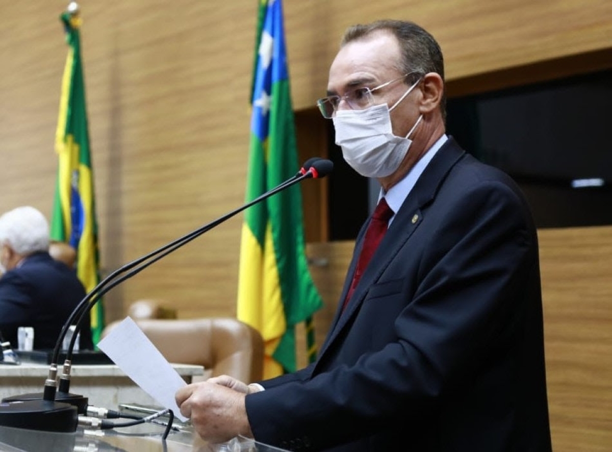 Zezinho Sobral pede ampliação de sinal de telefonia móvel e banda larga no interior sergipano (Foto: Assessoria Zezinho Sobral)