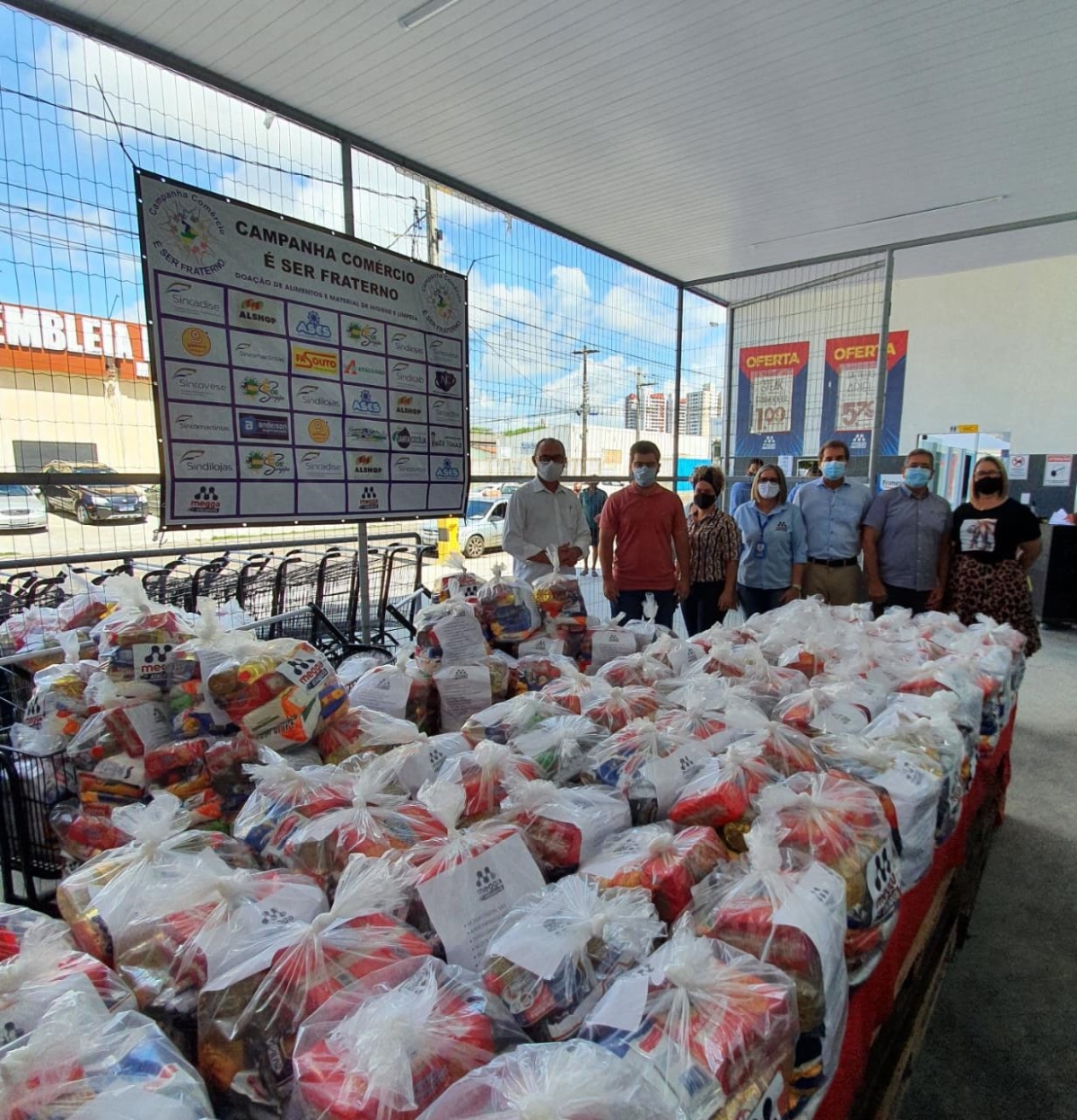 Sincadise e entidades do setor produtivo realizam entrega de cestas (Foto: Sincadise)