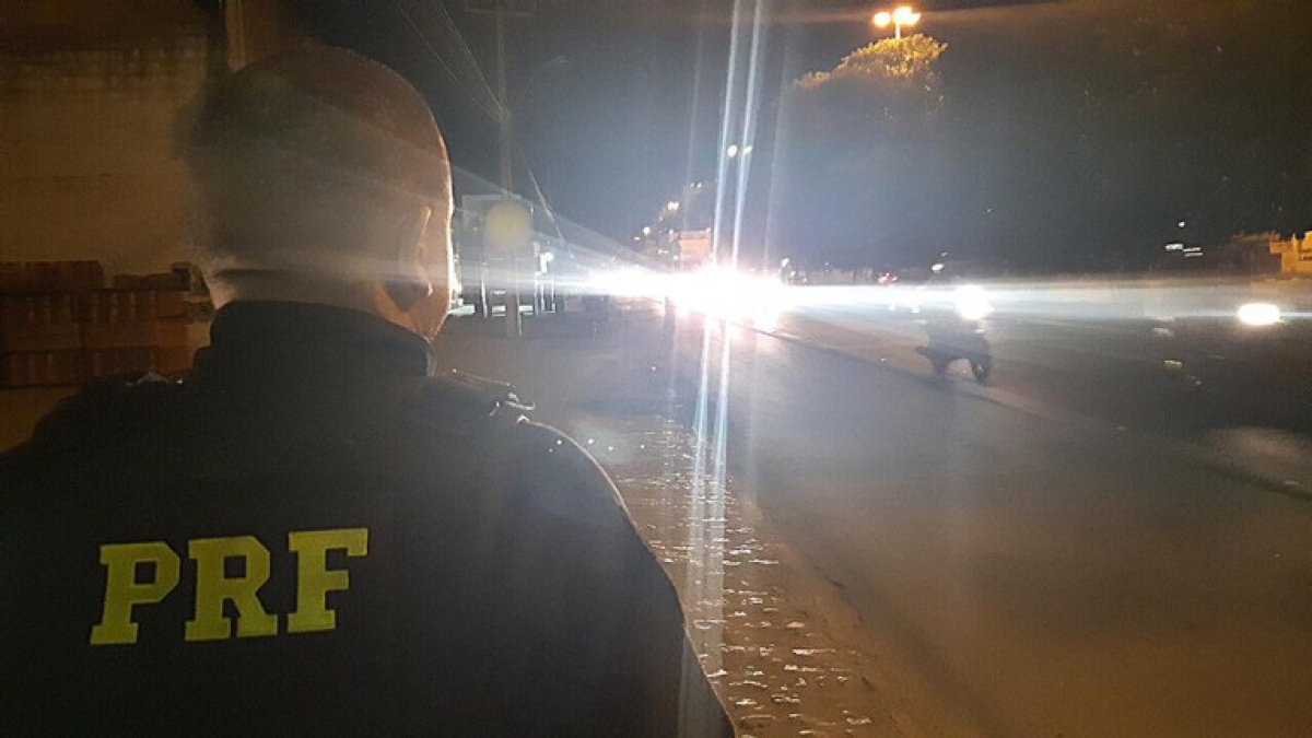 Nossa Sra. do Socorro/SE: PRF detém homem com mandado de prisão em aberto (Foto: PRF/SE) Nossa Sra. do Socorro/SE: PRF detém homem com mandado de prisão em aberto (Foto: PRF/SE)
