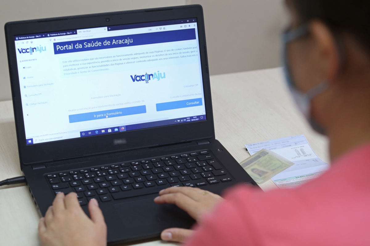 VacinAju: saiba como se cadastrar na plataforma para receber a vacina contra covid-19 (Foto: Marcelle Cristinne/ Prefeitura de Aracaju)