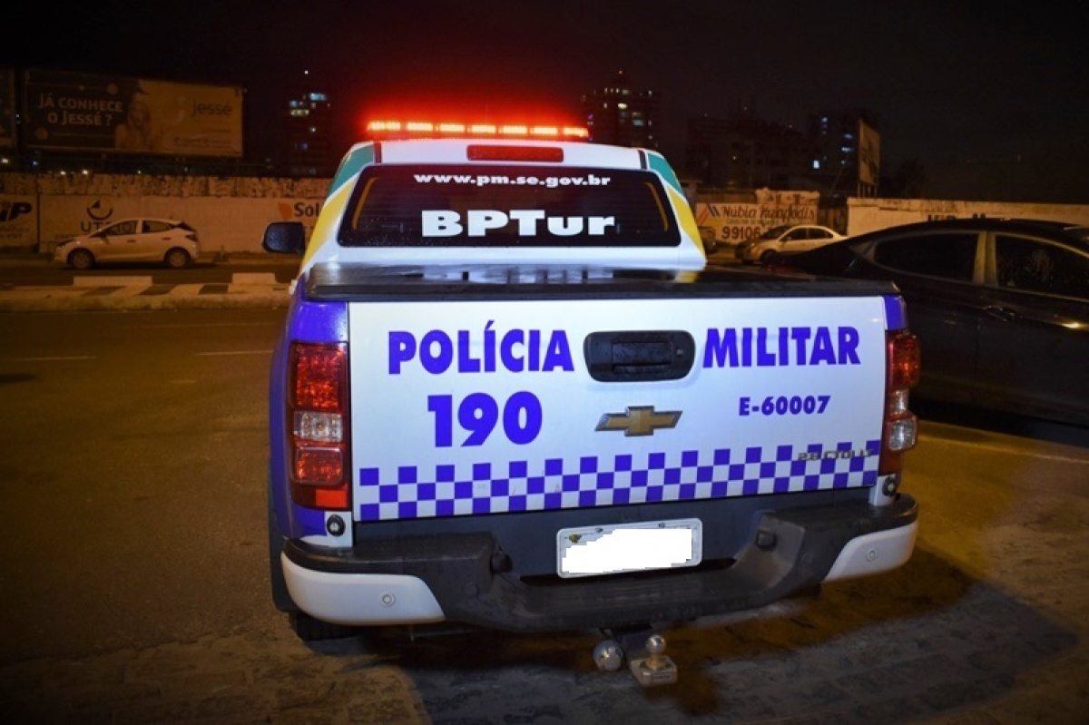 Polícia Militar prende suspeita de estelionato no bairro Jardins, em Aracaju (Foto: SSP/SE)
