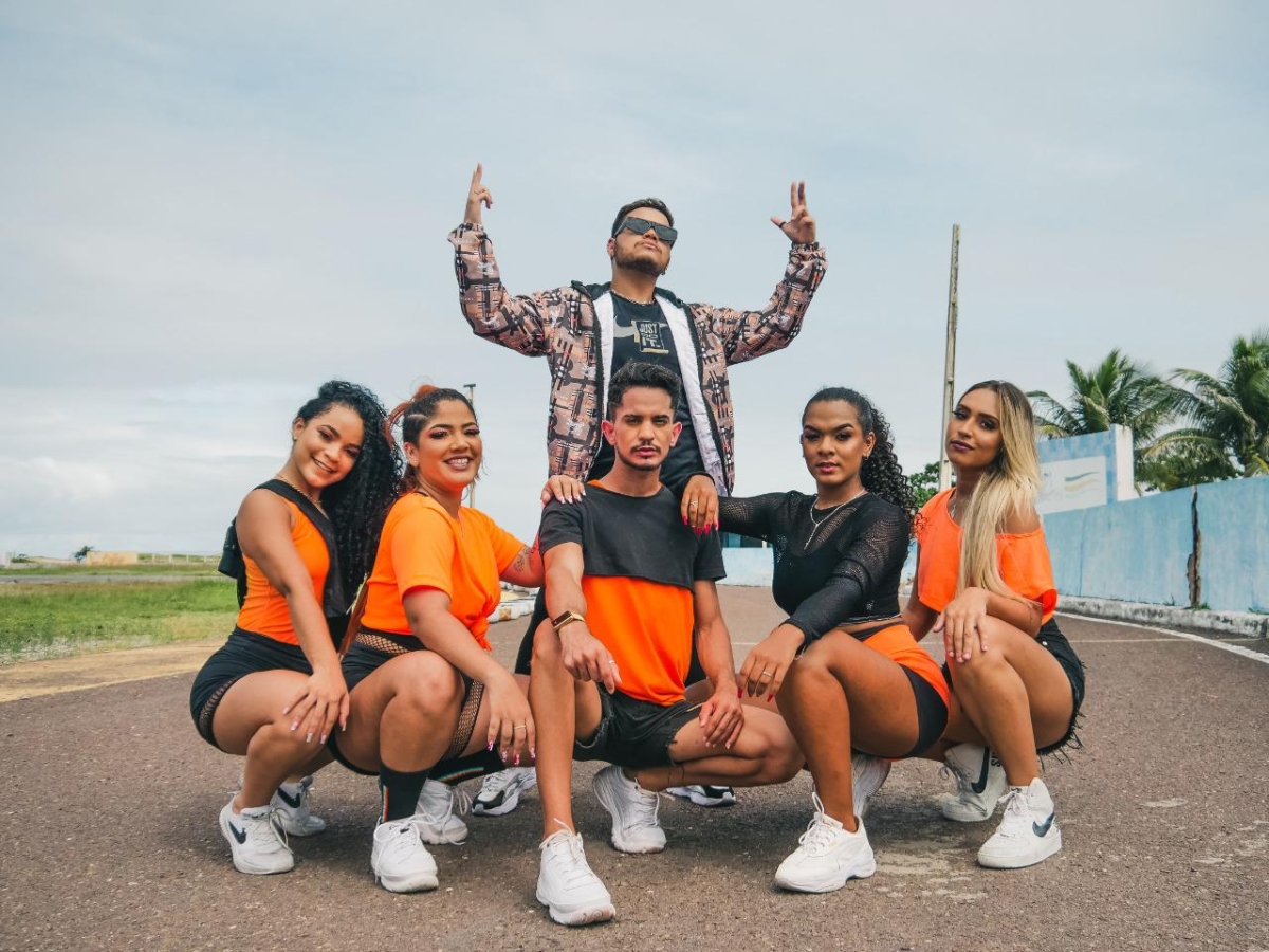 Oliver Barcelos lança coreografia da música "Superei" (Foto: Divulgação)