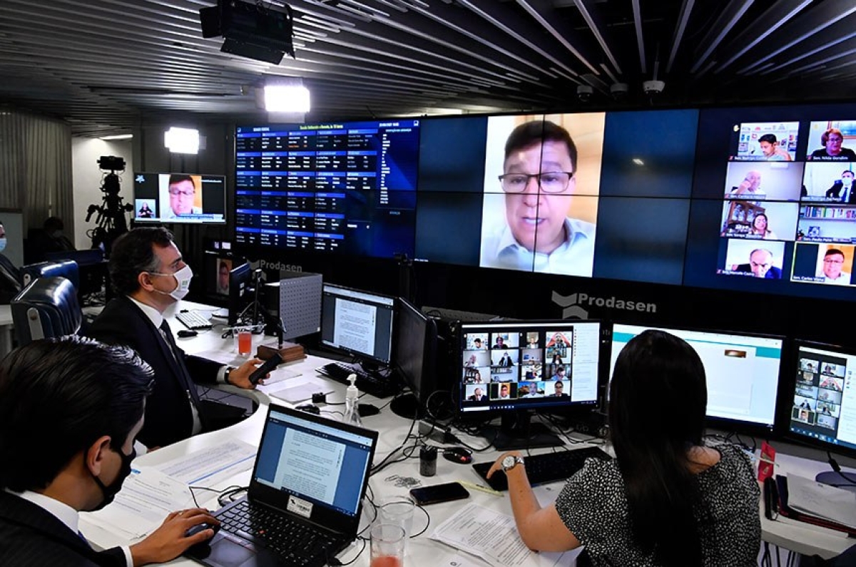 Carlos Viana (na tela) foi o relator do projeto no Senado; o texto vai à sanção do presidente da República (Foto: Waldemir Barreto/ Agência Senado)