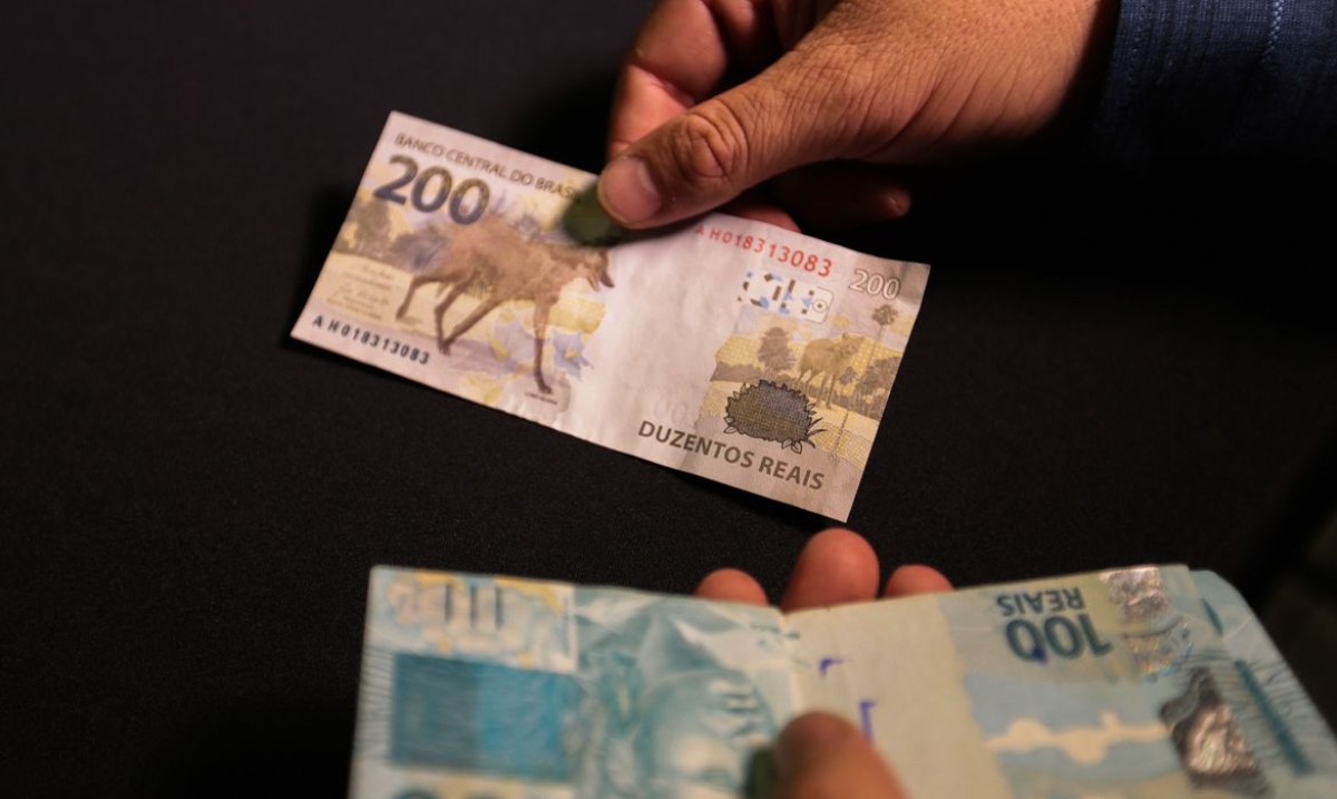 Brasileiros têm R$ 8 bilhões a receber de instituições financeiras (Foto: Marcello Casal Jr./ Agência Brasil)