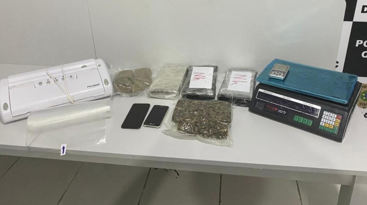 Denarc prende traficante com cinco quilos de maconha tipo "Skunk" (Foto: PC/SE)
