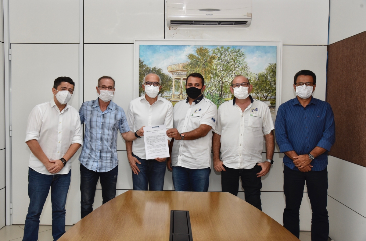 Prefeitura assina termo de permissão que autoriza permanência do kartódromo na Orla da Atalaia (Foto: Ana Lícia Menezes/ Prefeitura de Aracaju)