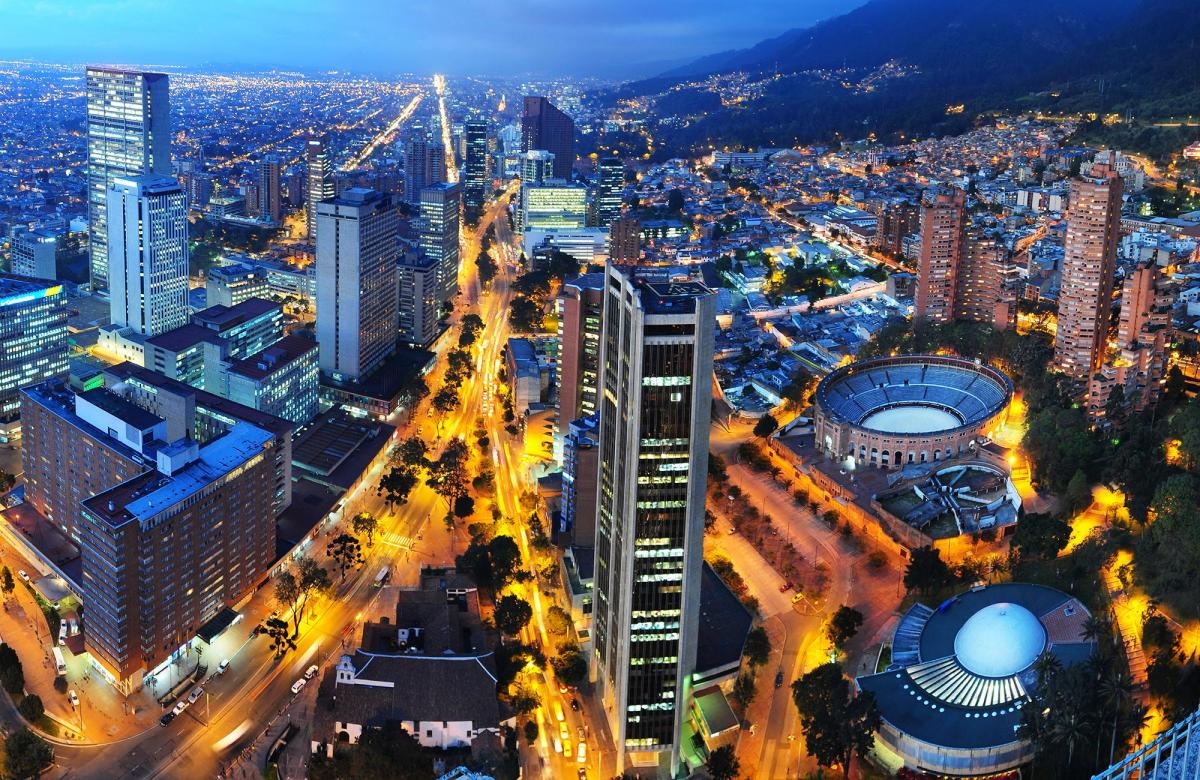 Bogotá é uma metrópole, com 7,5 milhões de habitantes (Foto: Carla Passos)