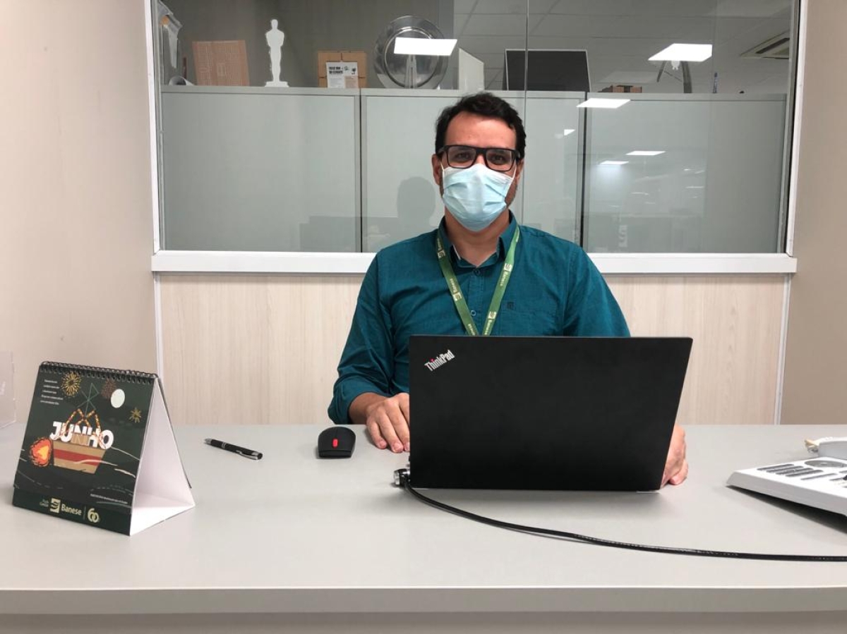 Segundo Matheus Vieira os golpistas simulam até o número telefônico do banco (Foto: Destaque Notícias)