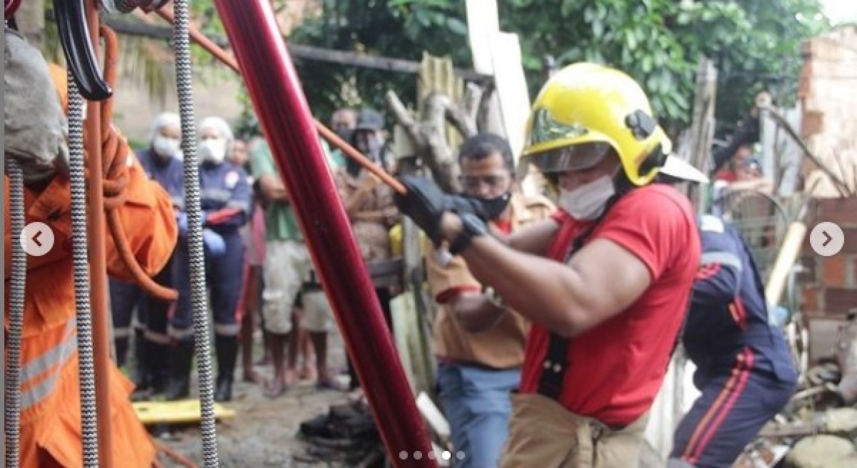 Duas guarnições trabalharam no resgate (Foto: Corpo de Bombeiros)