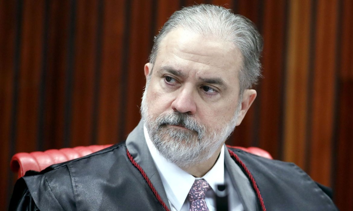 Presidente Bolsonaro indica Aras para novo mandato na PGR (Foto: Roberto Jayme/ TSE)