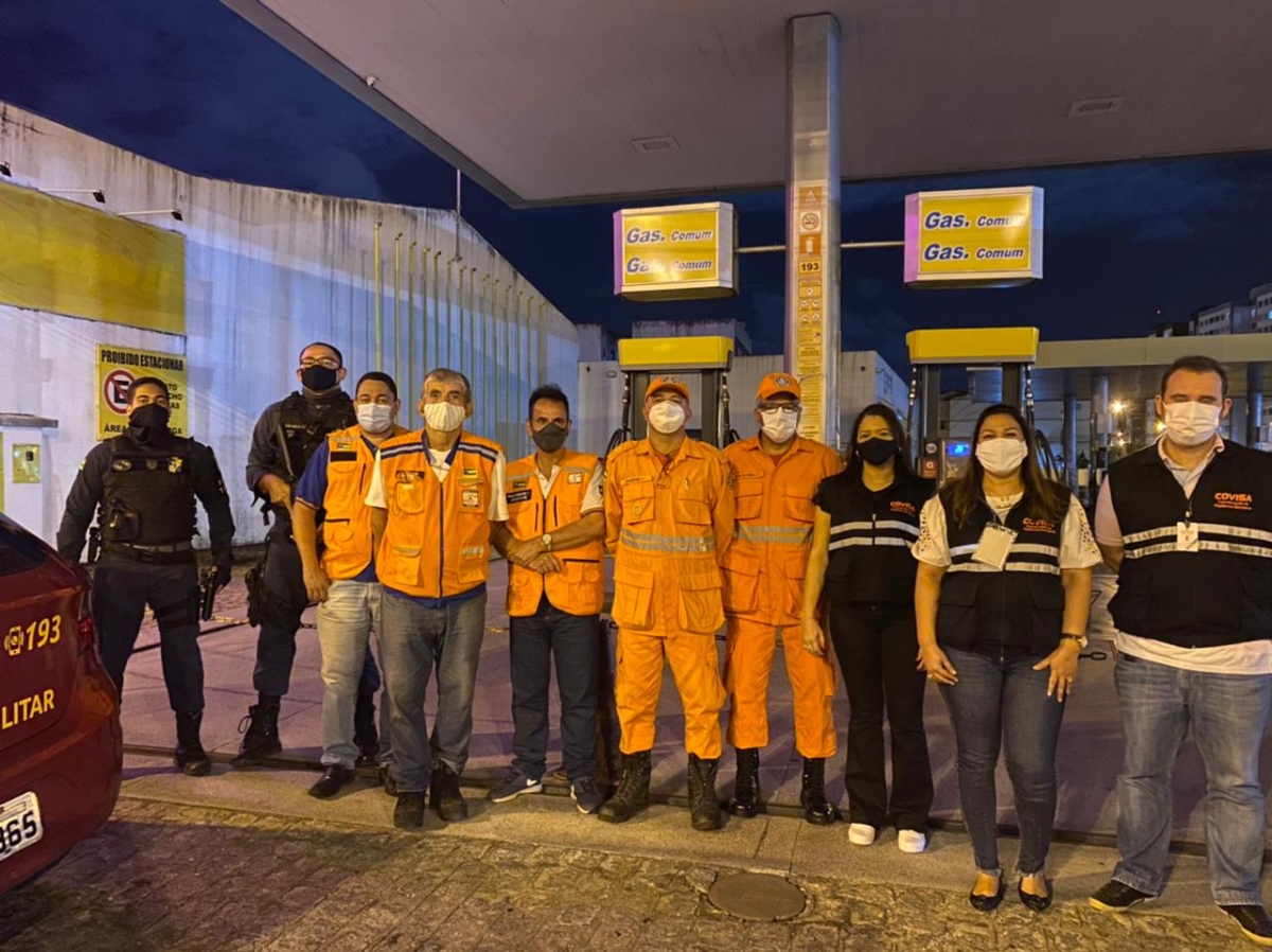 Estabelecimentos são autuados por descumprirem medidas de combate à Covid-19 (Foto: SES/SE)