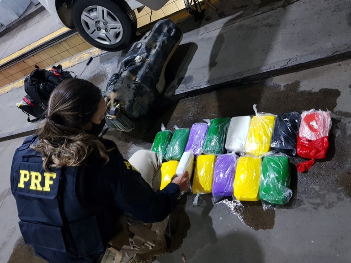 Sergipe: PRF encontra mais de 17 quilos de cocaína em automóvel de passeio (Foto: PRF/SE)