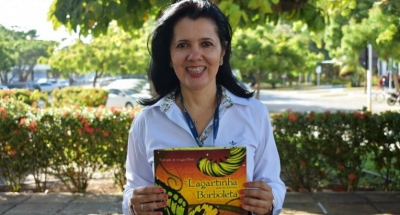 Rosangela Aragão Maia, escritora infantojuvenil (Foto: Assessoria de Imprensa Unit)