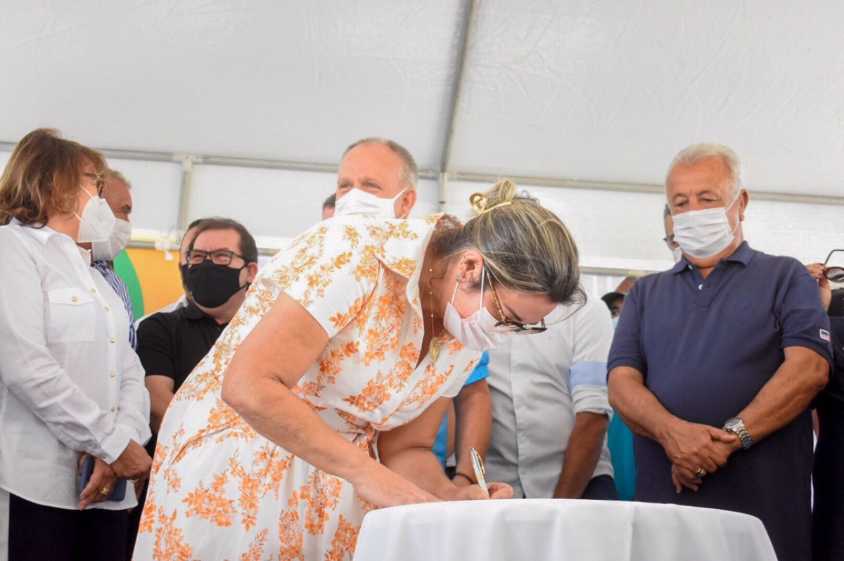 "Estou muito feliz em ver o empenho do nosso mandato rendendo obras para as rodovias do Sertão", diz Janier Mota (Foto: Olhar Digital)