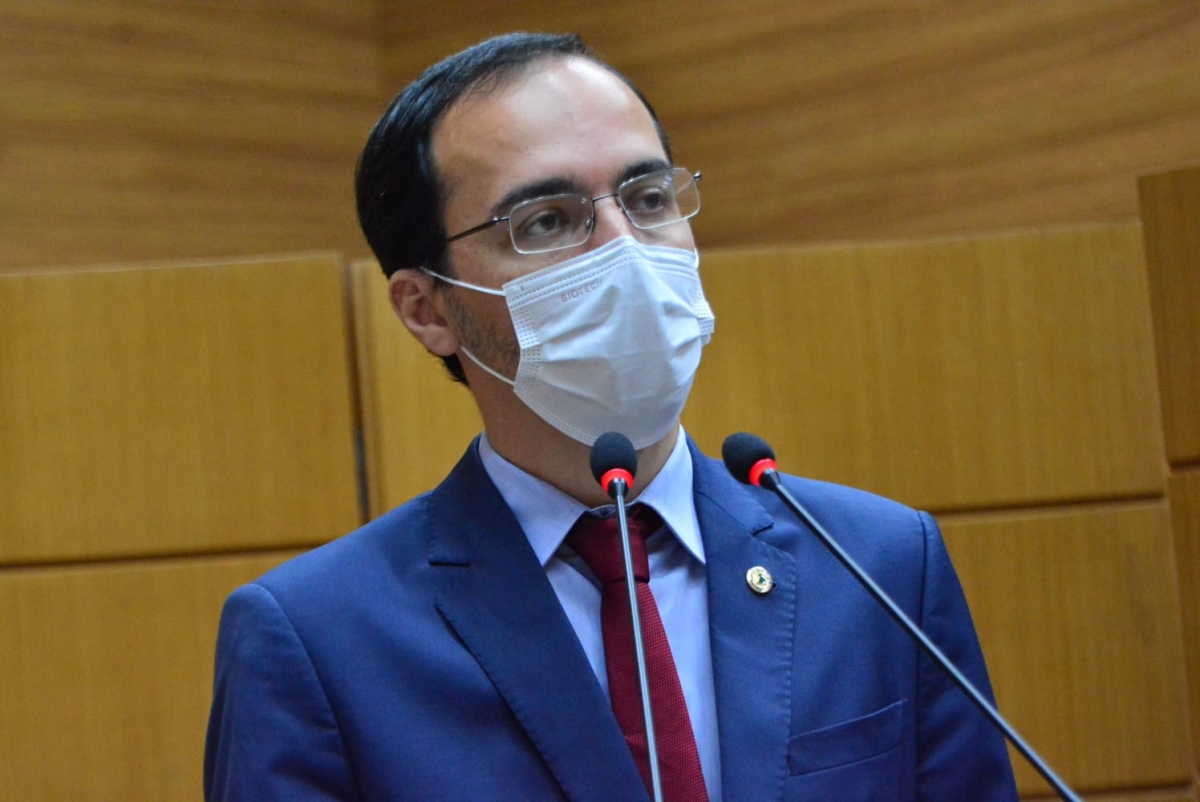 Georgeo Passos cobra solução para o atraso das cirurgias e consultas realizadas pelo Huse (Foto: Jadilson Simões)