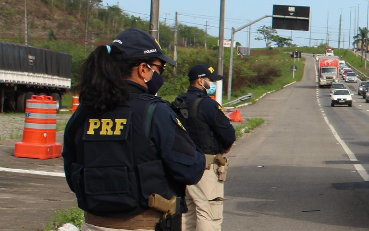 Sergipe: PRF apreende maconha e cocaína em carros de passeio (Foto: PRF/SE)